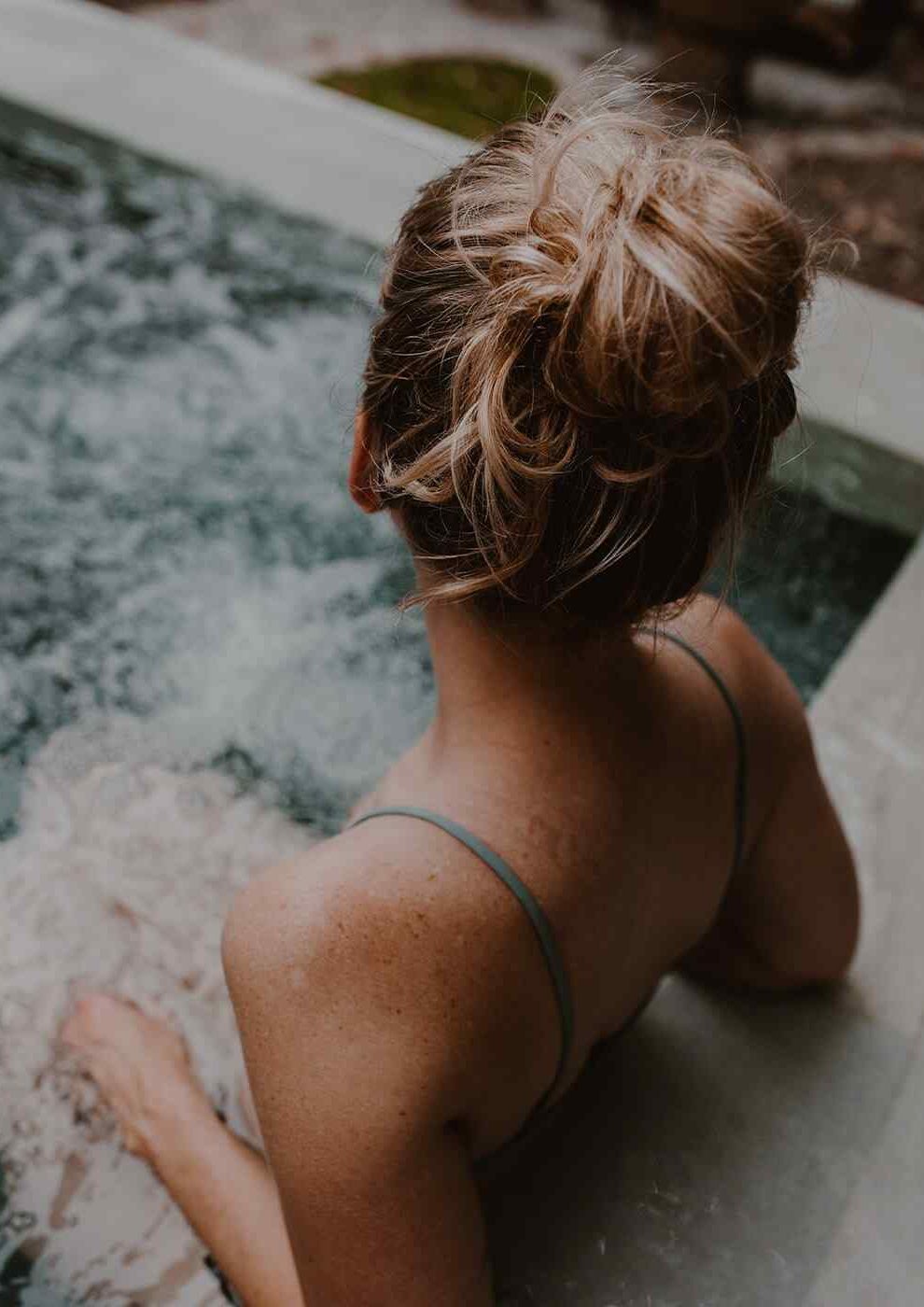 https://brendaseldin.com/wp/wp-content/uploads/2023/10/hover_image_03-990x1400.jpg
